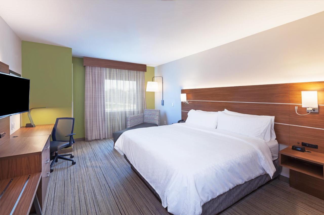 Holiday Inn Express & Suites - Lenexa - Overland Park Area, An Ihg Hotel Exterior photo